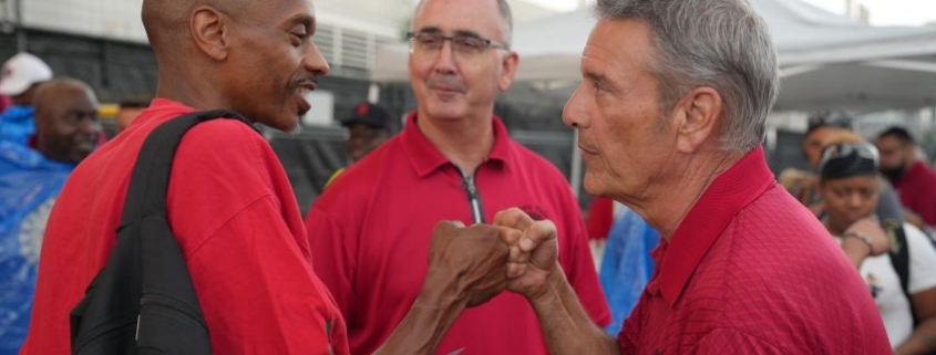 UAW BARGAINING WITH FORD KICKS OFF WITH FIRST-EVER “MEMBERS’ HANDSHAKE”