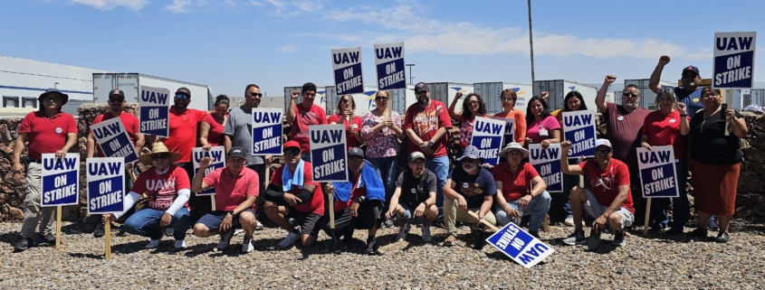 Photo of Local 286 members on strike at Penske Logistics in El Paso, Texas.