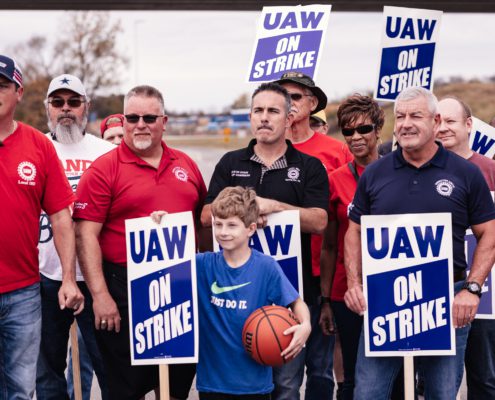 Photo of UAW Local 1853 members on strike at GM Spring Hill during the union's 2023 Stand Up Strike.