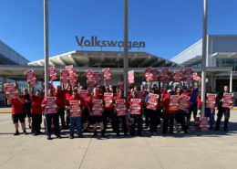Photo of UAW Local 42 members during a practice picket at Volkswagen in Chattanooga, TN.