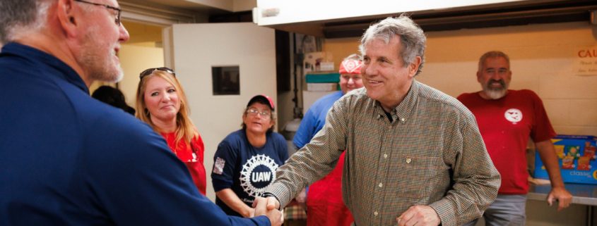 Photo of Sherrod Brown meeting with UAW members in Lorain, OH.