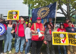 Photo of Michigan Science Center workers and UAW members in Detroit.