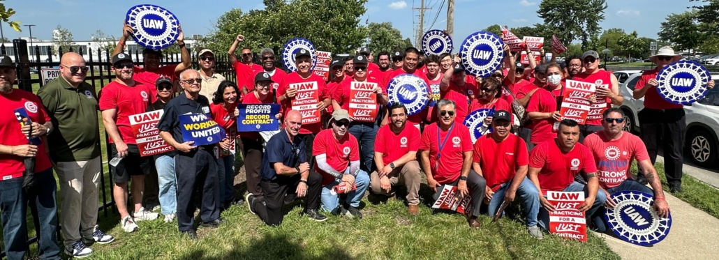 UAW Local 5101 members are joined by Region 4 Director Brandon Campbell and Assistant Director Lucas DeSpain during a practice picket at Woodward MPC outside of Chicago on June 30, 2026.